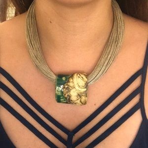 Linen necklace with green ceramics